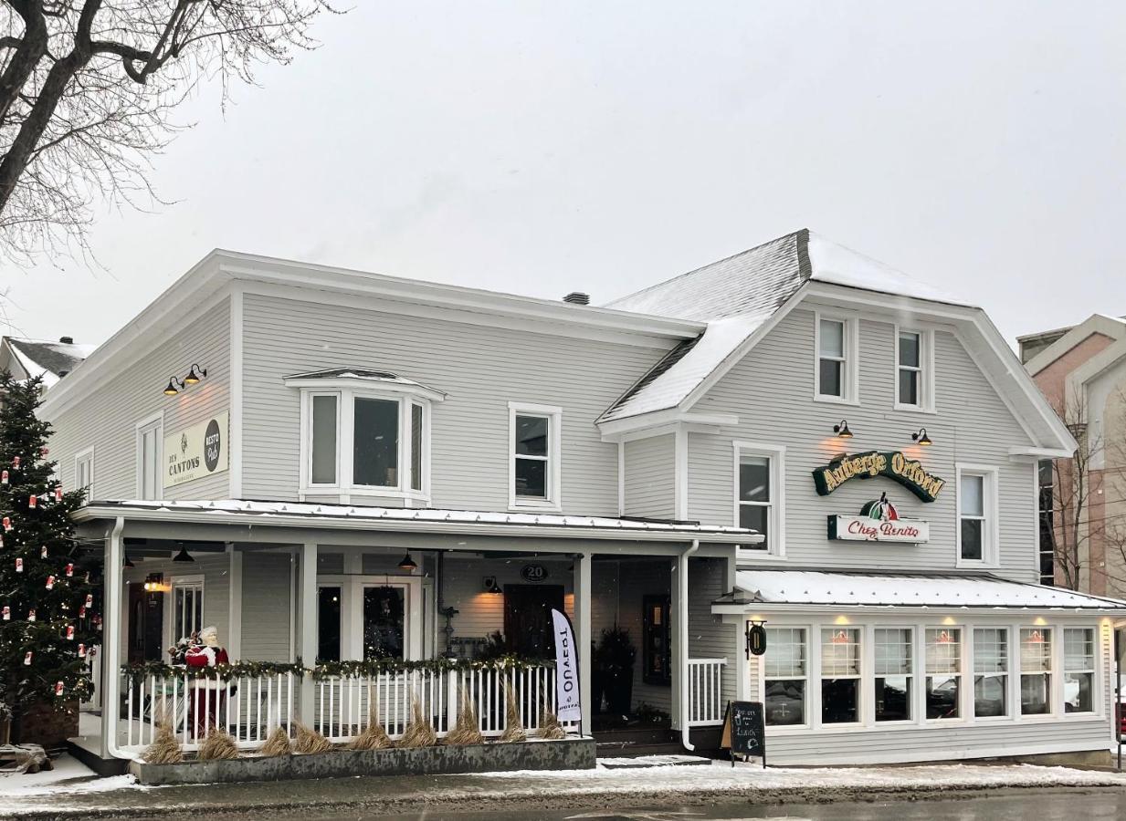 Auberge Des Cantons Magog Bagian luar foto