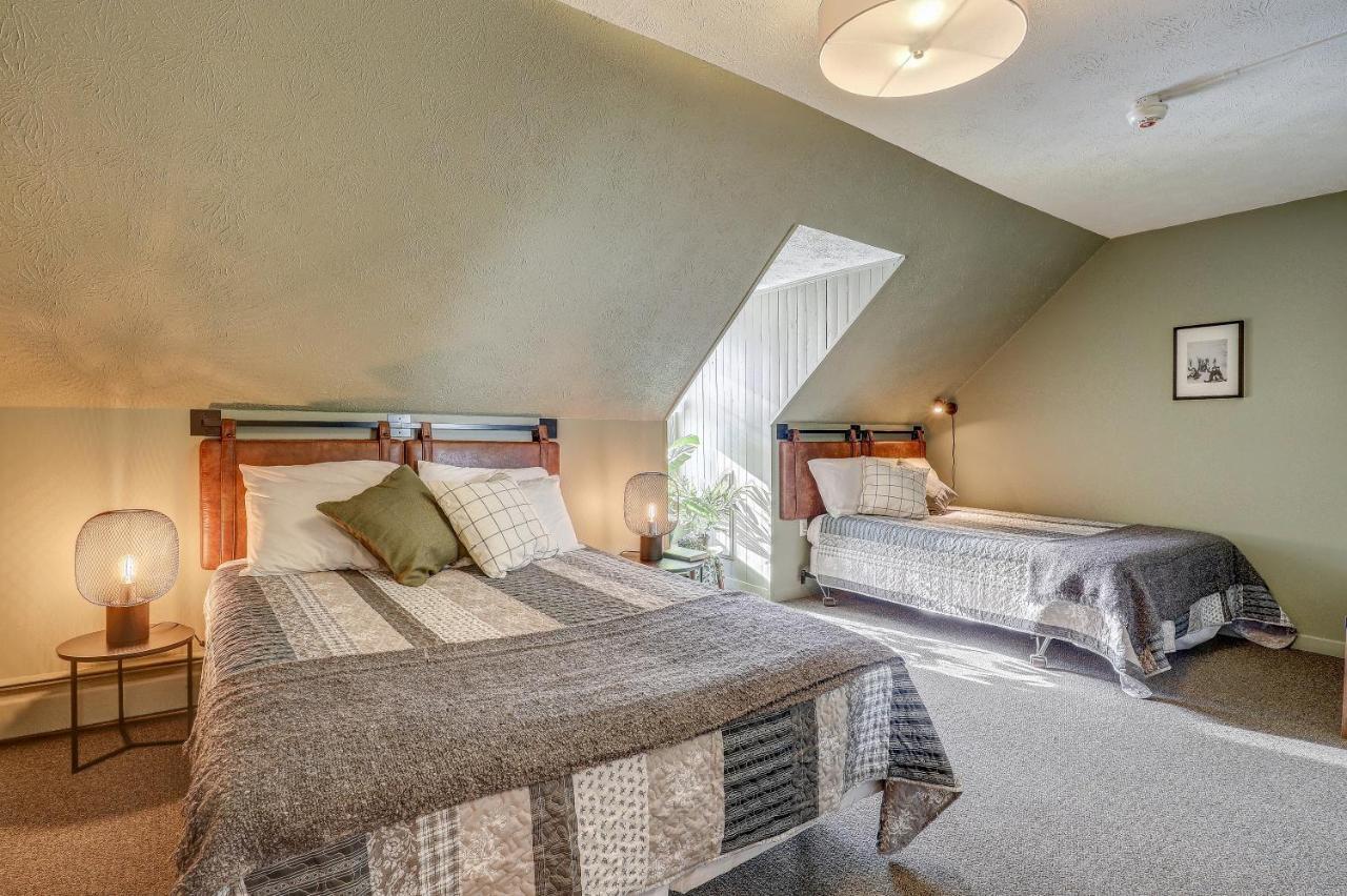 Auberge Des Cantons Magog Bagian luar foto