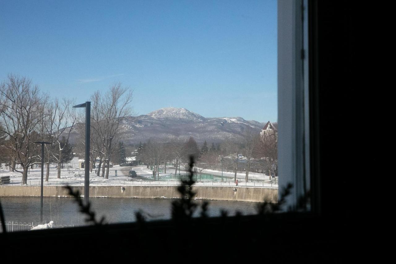 Auberge Des Cantons Magog Bagian luar foto